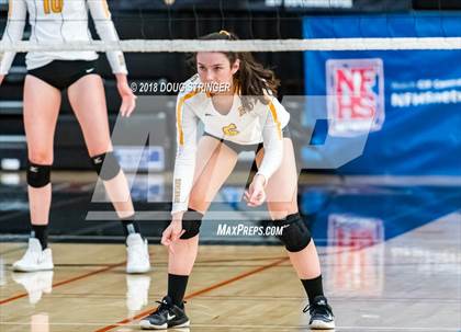 Thumbnail 2 in Aragon vs. Mountain View (CIF-CCS Div II Girls Volleyball Championship) photogallery.