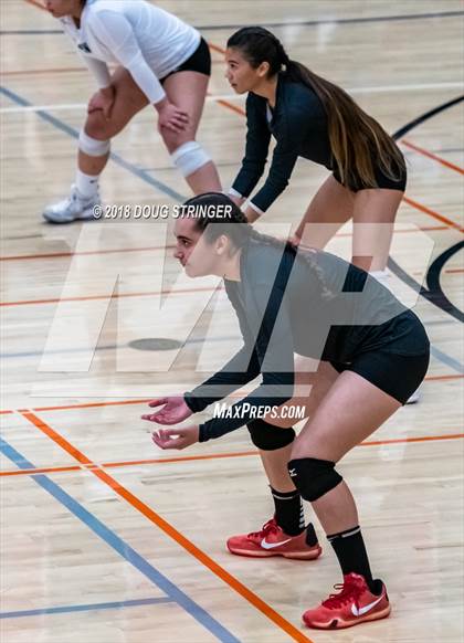 Thumbnail 3 in Aragon vs. Mountain View (CIF-CCS Div II Girls Volleyball Championship) photogallery.