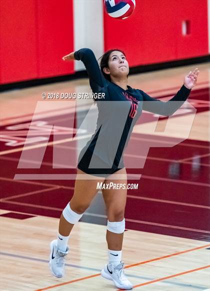 Thumbnail 1 in Aragon vs. Mountain View (CIF-CCS Div II Girls Volleyball Championship) photogallery.
