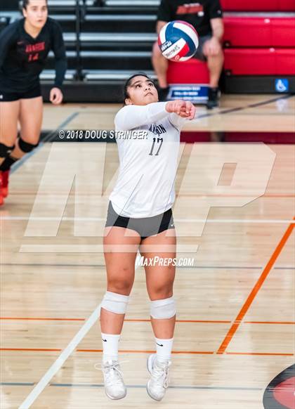 Thumbnail 1 in Aragon vs. Mountain View (CIF-CCS Div II Girls Volleyball Championship) photogallery.