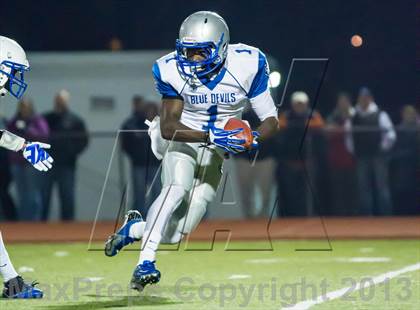 Thumbnail 1 in West Haven @ Hall (CIAC Class LL Quarterfinal) photogallery.