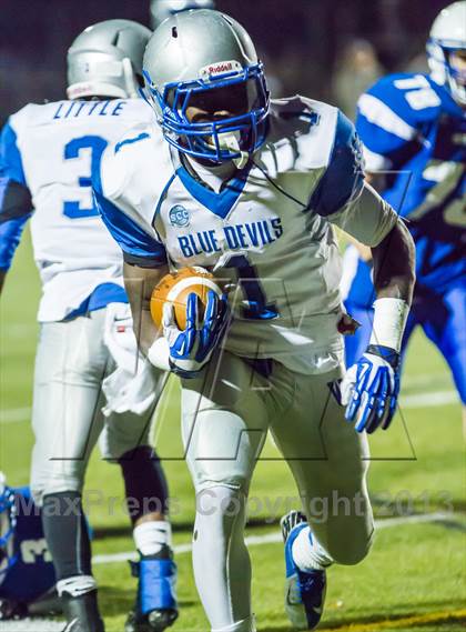 Thumbnail 2 in West Haven @ Hall (CIAC Class LL Quarterfinal) photogallery.