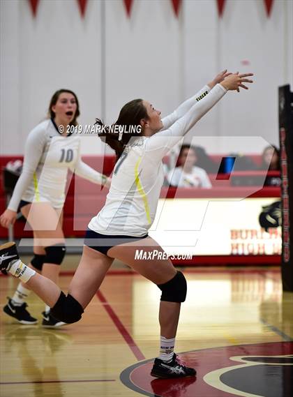 Thumbnail 3 in Notre Dame @ Burlingame photogallery.