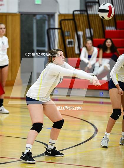 Thumbnail 2 in Notre Dame @ Burlingame photogallery.