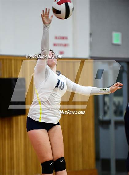 Thumbnail 1 in Notre Dame @ Burlingame photogallery.