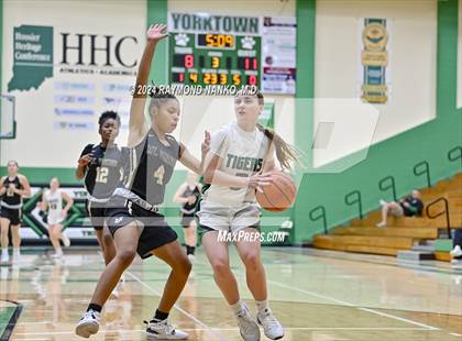 Thumbnail 3 in Mt. Vernon @ Yorktown  photogallery.