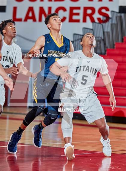 Thumbnail 3 in Chavez vs. Rosemont (Cordova Christmas Tournament) photogallery.