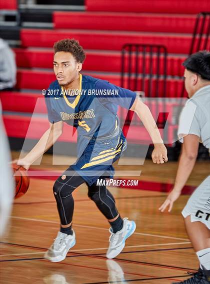Thumbnail 2 in Chavez vs. Rosemont (Cordova Christmas Tournament) photogallery.