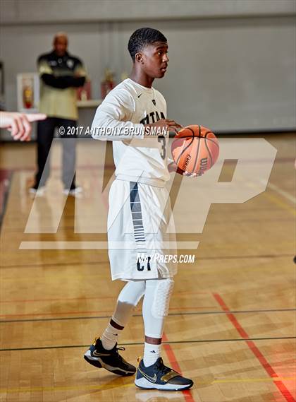 Thumbnail 2 in Chavez vs. Rosemont (Cordova Christmas Tournament) photogallery.