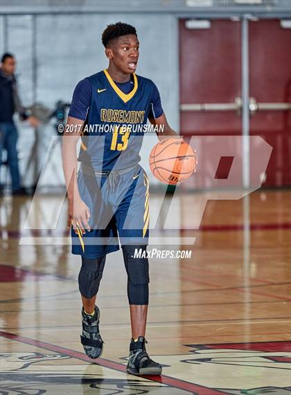 Thumbnail 2 in Chavez vs. Rosemont (Cordova Christmas Tournament) photogallery.