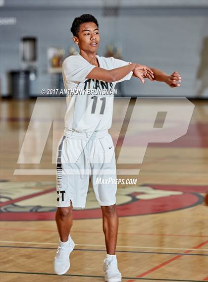 Thumbnail 1 in Chavez vs. Rosemont (Cordova Christmas Tournament) photogallery.