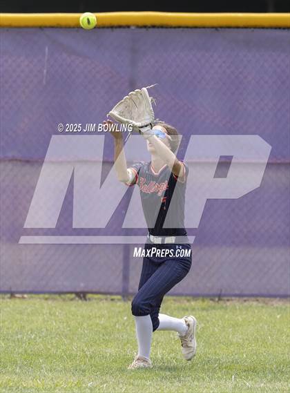 Thumbnail 2 in Mahomet-Seymour vs. Champaign Central (IHSA 3A Regional Final) photogallery.