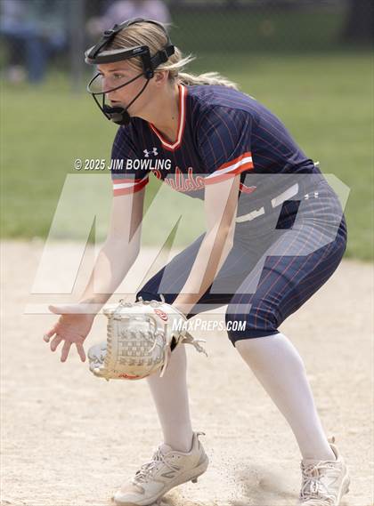 Thumbnail 3 in Mahomet-Seymour vs. Champaign Central (IHSA 3A Regional Final) photogallery.
