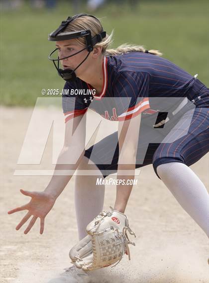 Thumbnail 1 in Mahomet-Seymour vs. Champaign Central (IHSA 3A Regional Final) photogallery.