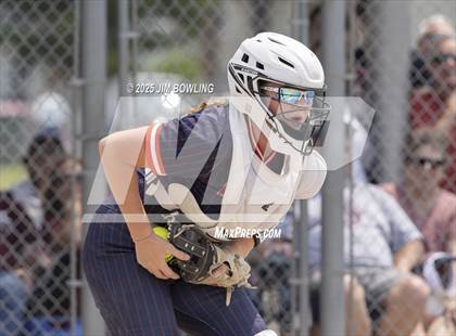 Thumbnail 2 in Mahomet-Seymour vs. Champaign Central (IHSA 3A Regional Final) photogallery.