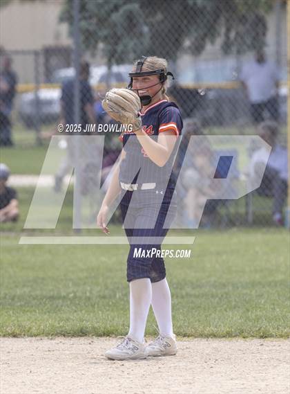 Thumbnail 2 in Mahomet-Seymour vs. Champaign Central (IHSA 3A Regional Final) photogallery.