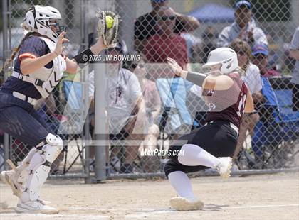 Thumbnail 2 in Mahomet-Seymour vs. Champaign Central (IHSA 3A Regional Final) photogallery.
