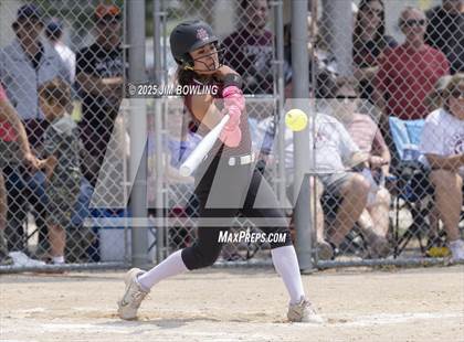 Thumbnail 3 in Mahomet-Seymour vs. Champaign Central (IHSA 3A Regional Final) photogallery.