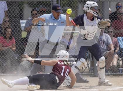 Thumbnail 2 in Mahomet-Seymour vs. Champaign Central (IHSA 3A Regional Final) photogallery.