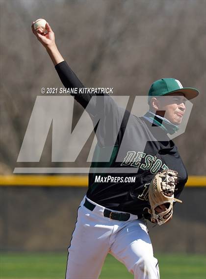 Thumbnail 2 in DeSoto vs. Naaman Forest photogallery.