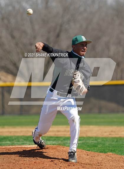 Thumbnail 2 in DeSoto vs. Naaman Forest photogallery.