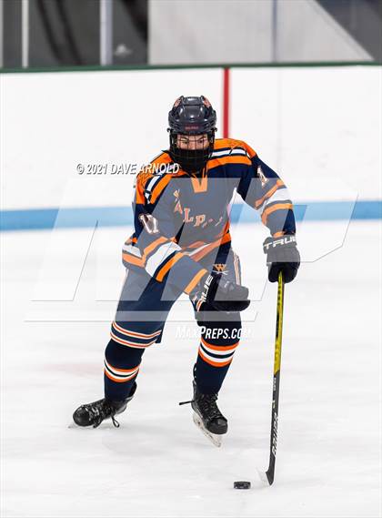 Thumbnail 1 in Walpole @ Needham photogallery.