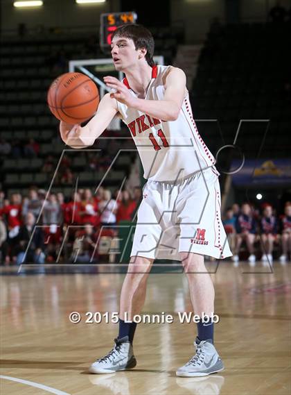 Thumbnail 1 in Bridgehampton vs Moriah (NYSPHSAA Class D Semifinal) photogallery.
