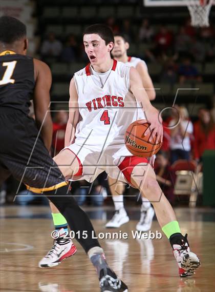 Thumbnail 3 in Bridgehampton vs Moriah (NYSPHSAA Class D Semifinal) photogallery.