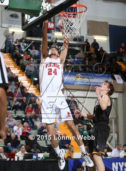 Thumbnail 2 in Bridgehampton vs Moriah (NYSPHSAA Class D Semifinal) photogallery.