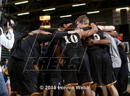 Thumbnail 1 in Bridgehampton vs Moriah (NYSPHSAA Class D Semifinal) photogallery.