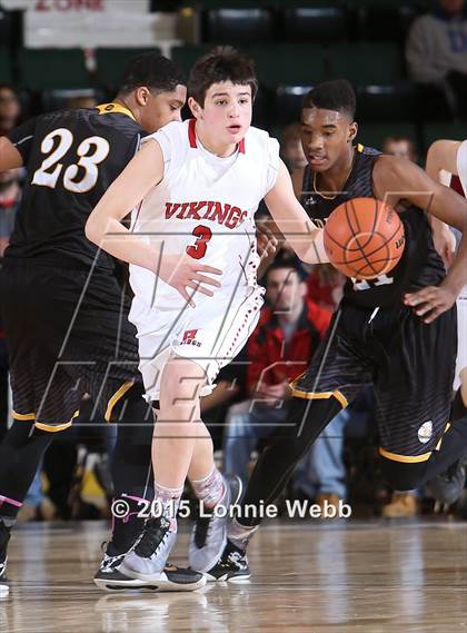 Thumbnail 1 in Bridgehampton vs Moriah (NYSPHSAA Class D Semifinal) photogallery.