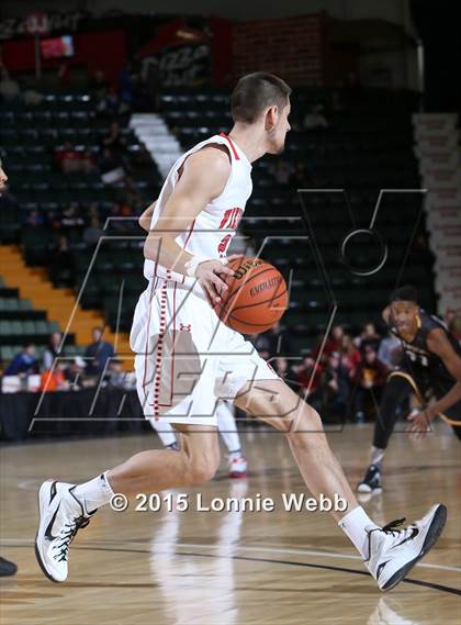 Thumbnail 2 in Bridgehampton vs Moriah (NYSPHSAA Class D Semifinal) photogallery.