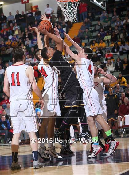 Thumbnail 2 in Bridgehampton vs Moriah (NYSPHSAA Class D Semifinal) photogallery.