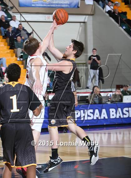Thumbnail 3 in Bridgehampton vs Moriah (NYSPHSAA Class D Semifinal) photogallery.