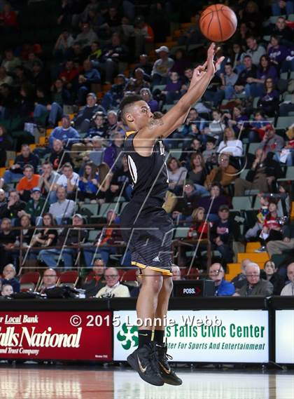 Thumbnail 2 in Bridgehampton vs Moriah (NYSPHSAA Class D Semifinal) photogallery.