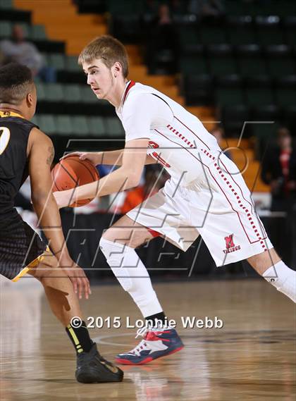 Thumbnail 2 in Bridgehampton vs Moriah (NYSPHSAA Class D Semifinal) photogallery.