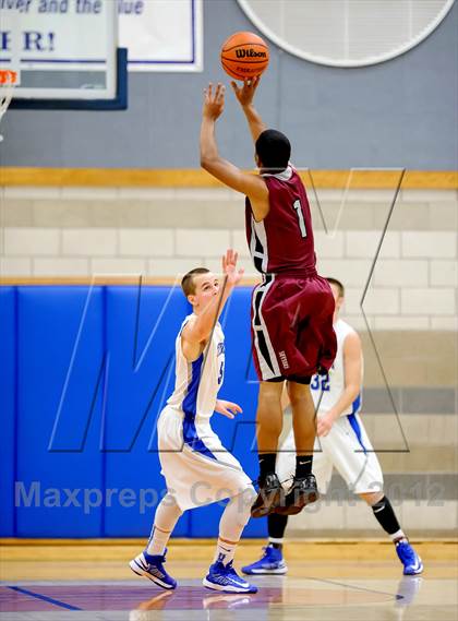 Thumbnail 3 in Rocklin vs. Weston Ranch (Rocklin Holiday Classic) photogallery.