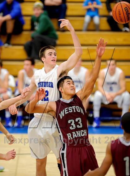 Thumbnail 3 in Rocklin vs. Weston Ranch (Rocklin Holiday Classic) photogallery.