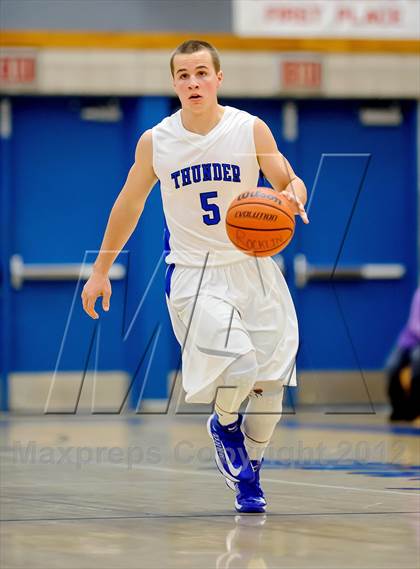 Thumbnail 2 in Rocklin vs. Weston Ranch (Rocklin Holiday Classic) photogallery.