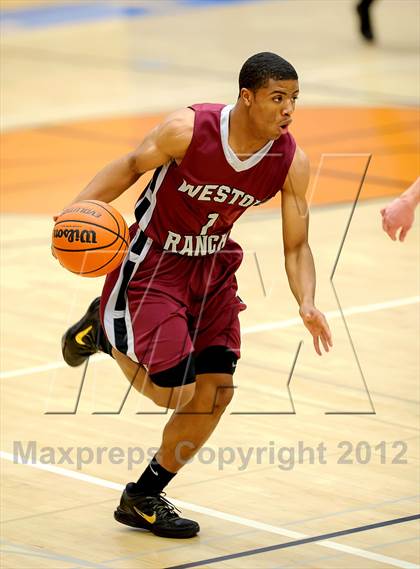 Thumbnail 1 in Rocklin vs. Weston Ranch (Rocklin Holiday Classic) photogallery.