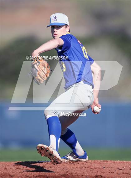 Thumbnail 1 in Del Campo @ Vista del Lago photogallery.