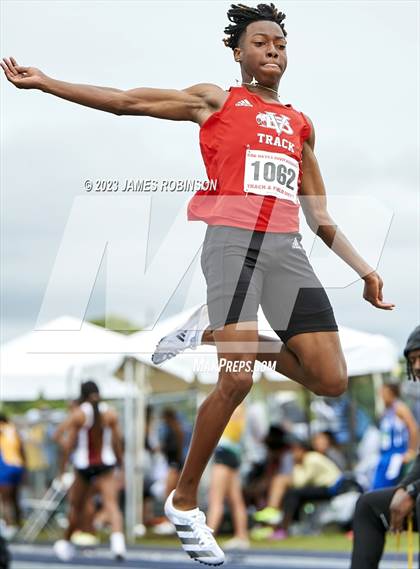 Thumbnail 2 in Bob Hayes Invitational (Long Jump) photogallery.