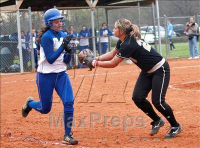 Thumbnail 2 in Mt. Juliet vs Brentwood photogallery.