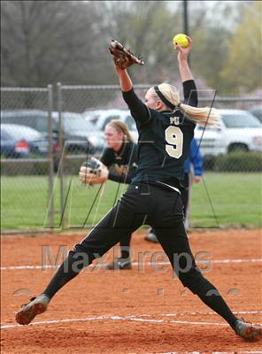 Thumbnail 3 in Mt. Juliet vs Brentwood photogallery.