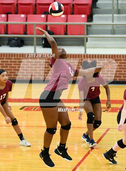 Thumbnail 3 in Saginaw @ Mineral Wells photogallery.