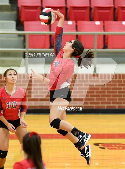 Thumbnail 1 in Saginaw @ Mineral Wells photogallery.