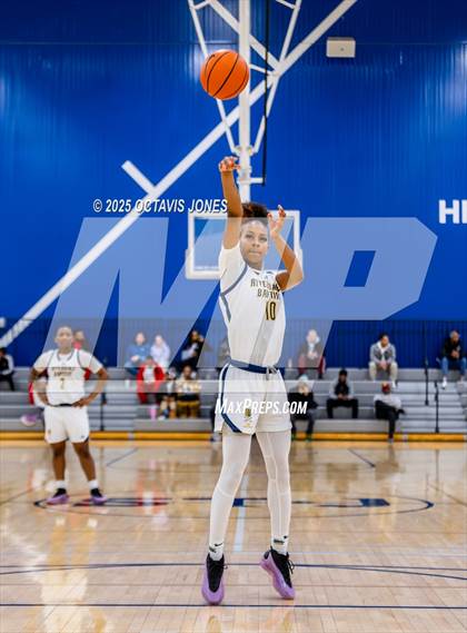 Thumbnail 3 in Riverdale Baptist vs Woodgrove (The St. James MLK Classic) photogallery.