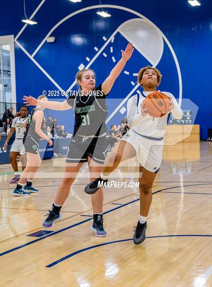 Thumbnail 3 in Riverdale Baptist vs Woodgrove (The St. James MLK Classic) photogallery.