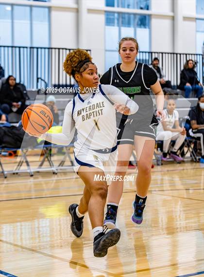Thumbnail 3 in Riverdale Baptist vs Woodgrove (The St. James MLK Classic) photogallery.