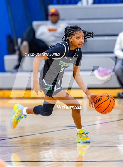 Thumbnail 2 in Riverdale Baptist vs Woodgrove (The St. James MLK Classic) photogallery.